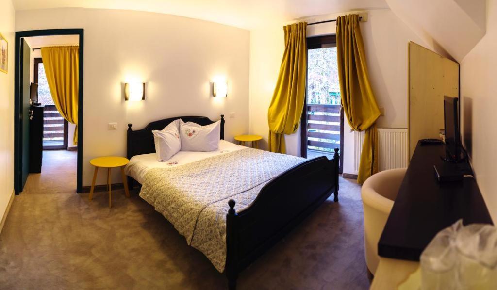 Casuta Din Padure Malaia Hotel Luaran gambar